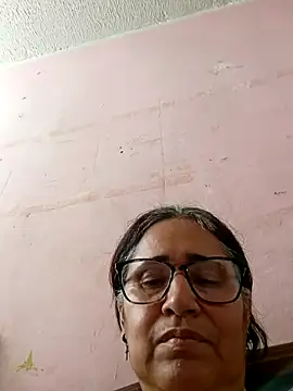 candi online show from February 4, 7:22 pm