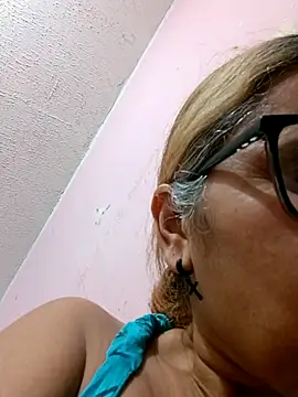 Snapshot of _candi chatting on September 25, 11:36 am  candi online show from September 25, 11:36 am