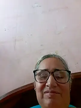 Snapshot of _candi chatting on October 5, 3:43 pm  candi online show from October 5, 3:43 pm