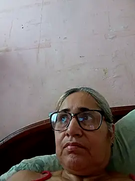 Snapshot of _candi chatting on October 6, 12:13 pm  candi online show from October 6, 12:13 pm