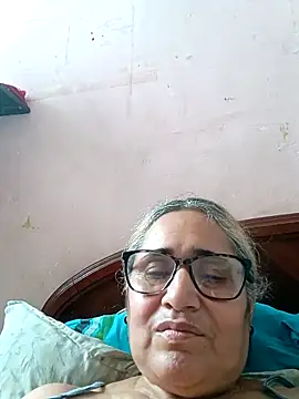 Snapshot of _candi chatting on October 23, 7:34 pm  candi online show from October 23, 7:34 pm