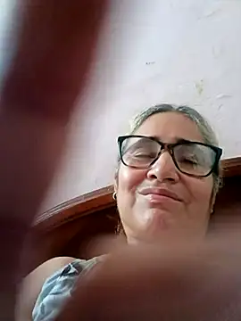 Snapshot of _candi chatting on October 27, 12:42 pm  candi online show from October 27, 12:42 pm