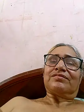 Snapshot of _candi chatting on October 28, 1:14 pm  candi online show from October 28, 1:14 pm