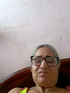 Snapshot of _candi chatting on November 1, 1:46 pm  candi online show from November 1, 1:46 pm