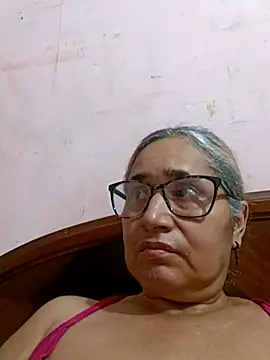  candi online show from November 9, 12:20 am