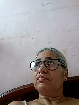  candi online show from November 11, 1:22 pm