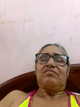  candi online show from November 26, 4:41 pm