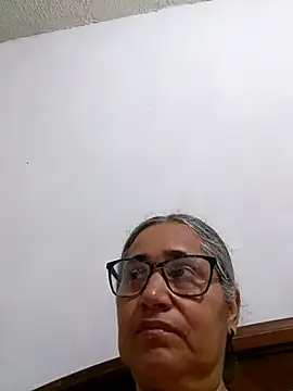  candi online show from May 4, 3:13 am