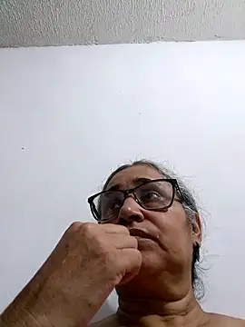  candi online show from May 12, 11:35 pm