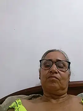  candi online show from May 18, 9:31 pm