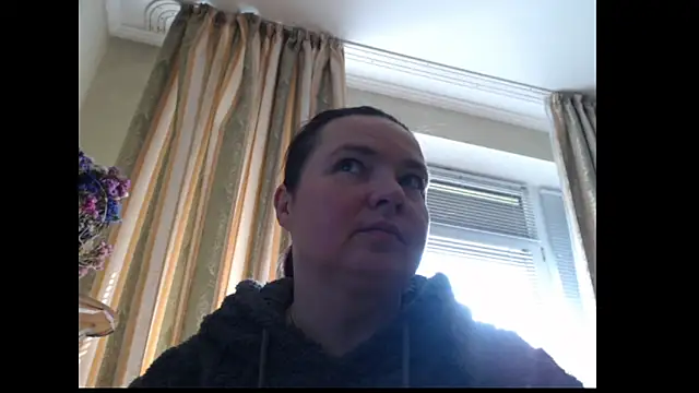 amorelara online show from September 28, 8:31 am