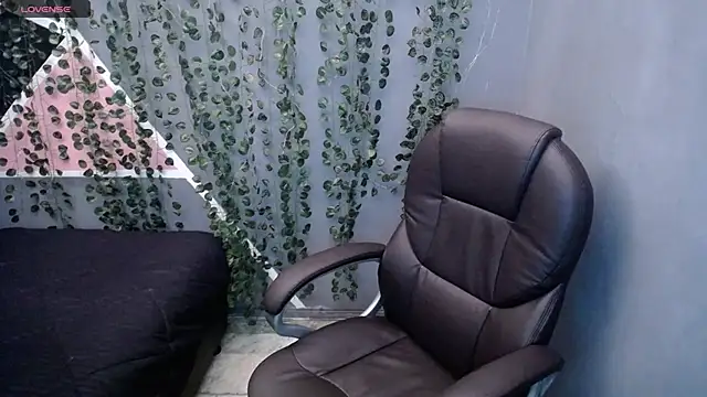 Snapshot of Alaska_atm chatting on March 18, 2:26 pm Alaska atm online show from March 18, 2:26 pm