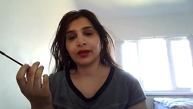 Snapshot of AfghanPrincess chatting on April 7, 9:43 am AfghanPrincess online show from April 7, 9:43 am