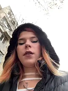 RiriRoseey online show from December 23, 8:22 am