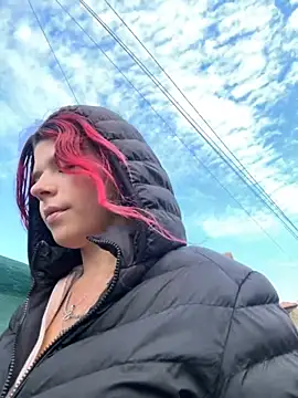 RiriRoseey online show from October 10, 7:18 am