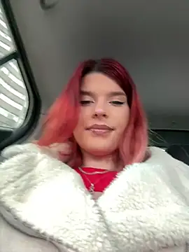 RiriRoseey online show from March 31, 8:15 am