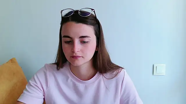 Miss Arwen online show from July 1, 9:44 am