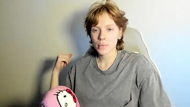 Snapshot of StellaDavis chatting on December 22, 1:19 pm StellaDavis online show from December 22, 1:19 pm