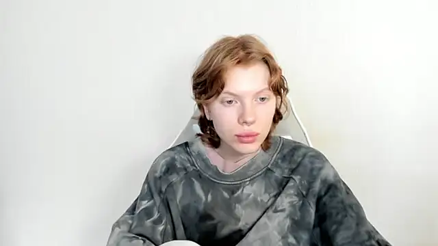 Snapshot of StellaDavis chatting on February 9, 9:02 am StellaDavis online show from February 9, 9:02 am