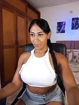 Snapshot of charlotte_bayron02 chatting on March 23, 1:20 am charlotte bayron02 online show from March 23, 1:20 am