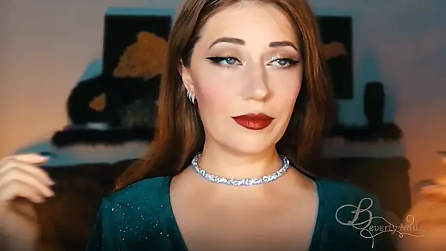 Snapshot of MissBeverlyMills chatting on September 18, 8:00 pm MissBeverlyMills online show from September 18, 8:00 pm