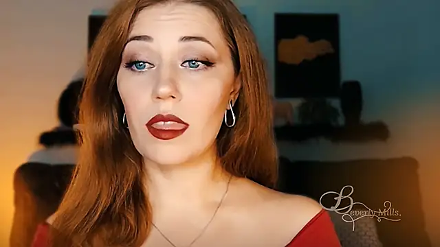 Snapshot of MissBeverlyMills chatting on October 2, 2:07 am MissBeverlyMills online show from October 2, 2:07 am