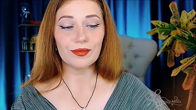 Snapshot of MissBeverlyMills chatting on July 10, 7:45 am MissBeverlyMills online show from July 10, 7:45 am