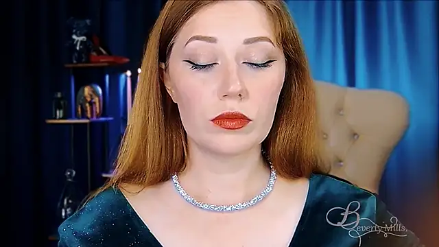 Snapshot of MissBeverlyMills chatting on July 19, 9:13 am MissBeverlyMills online show from July 19, 9:13 am