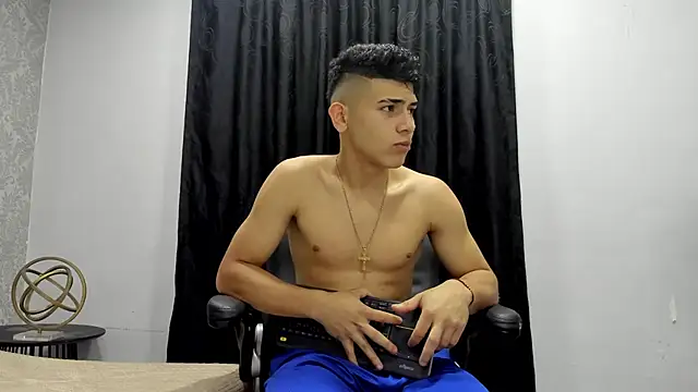 andrew rose  online show from January 22, 2:46 pm