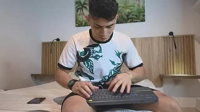 andrew rose  online show from October 20, 10:32 pm