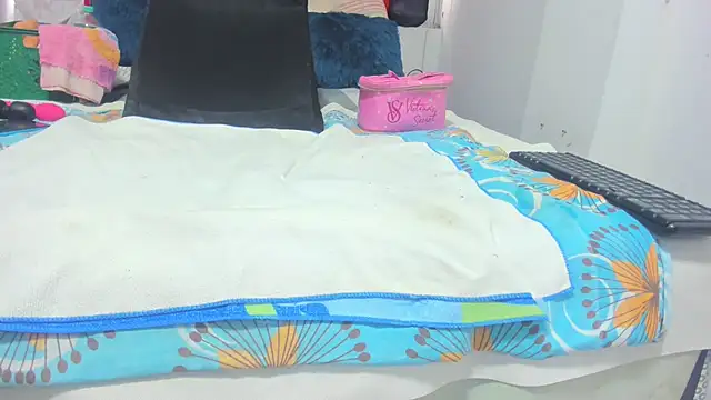 Snapshot of Elianissquirt chatting on March 15, 12:24 pm Elianissquirt online show from March 15, 12:24 pm