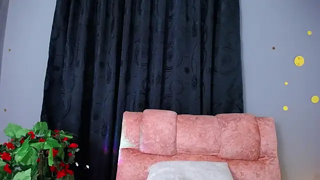 Snapshot of saskya_deluxxe_oficial_ chatting on December 31, 8:23 pm saskya deluxxe oficial online show from December 31, 8:23 pm