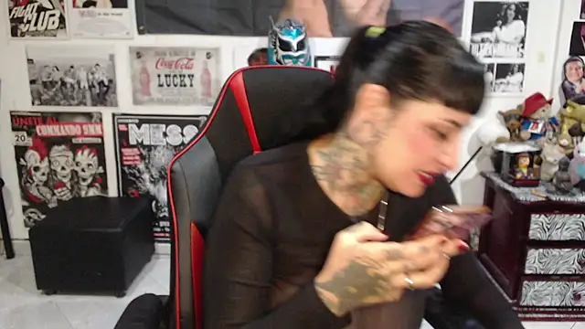 Rollyderolandia666 online show from November 15, 10:48 pm