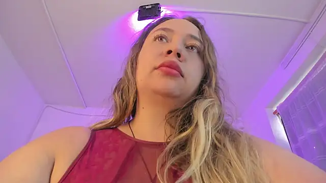 Snapshot of Eliissh_ chatting on October 22, 1:11 pm Eliissh online show from October 22, 1:11 pm