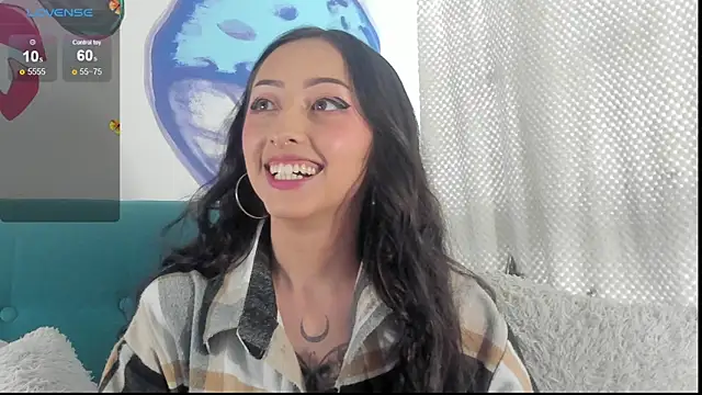 Snapshot of v1cky_ chatting on February 6, 9:28 pm v1cky online show from February 6, 9:28 pm