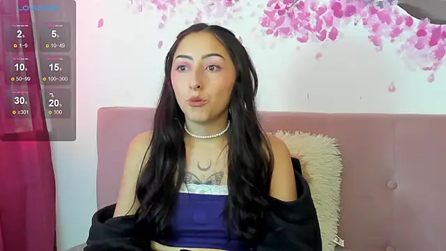 Snapshot of v1cky_ chatting on February 10, 9:47 pm v1cky online show from February 10, 9:47 pm