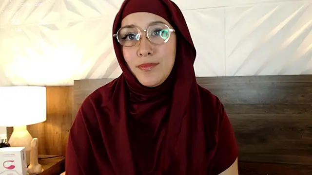 Snapshot of Dalila_bashar chatting on February 22, 9:37 pm Dalila bashar online show from February 22, 9:37 pm