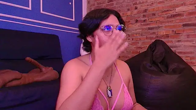 Emmapark  online show from December 3, 7:12 pm