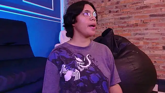 Emmapark  online show from January 18, 4:11 pm