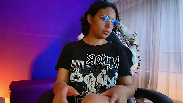 Emmapark  online show from March 22, 7:28 pm