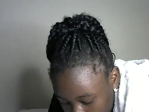 Snapshot of Novah_ chatting on January 18, 8:18 am Novah online show from January 18, 8:18 am