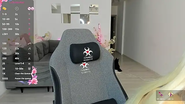 LovelyBianca online show from September 21, 8:10 pm