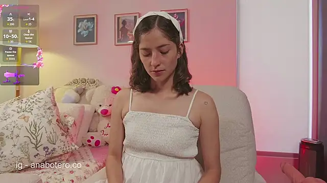 KittyAna online show from September 25, 7:28 pm