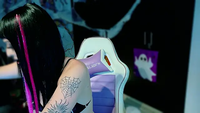 Madison Jackson online show from October 15, 9:26 pm