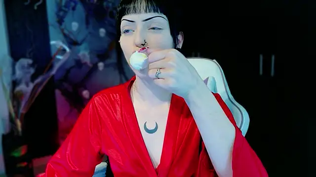 Madison Jackson online show from November 10, 10:31 pm