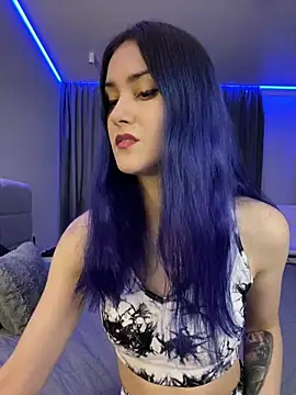 Erotic Synth Goddess online show from January 6, 1:30 pm