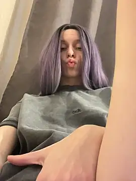 Snapshot of RinaMood chatting on February 14, 9:24 am RinaMood online show from February 14, 9:24 am
