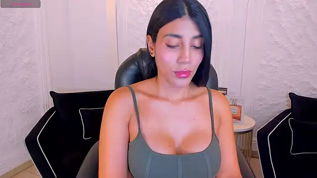 CharlotteCox  online show from May 2, 3:00 am