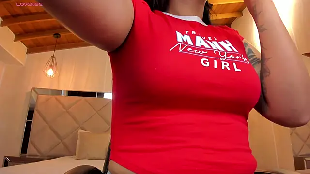 AlyssaDean online show from December 19, 1:51 pm