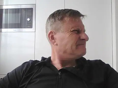 Snapshot of johnnym1 chatting on March 14, 12:40 pm johnnym1 online show from March 14, 12:40 pm